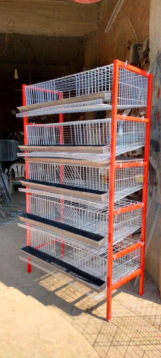 بطارية 4 أدوار بإطار أحمر